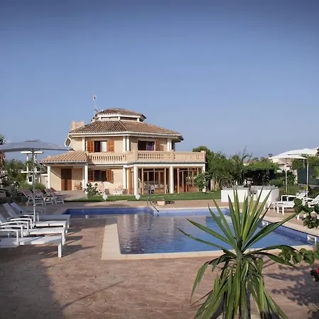 President Cosmos Villa Playa de Muro (Mallorca)